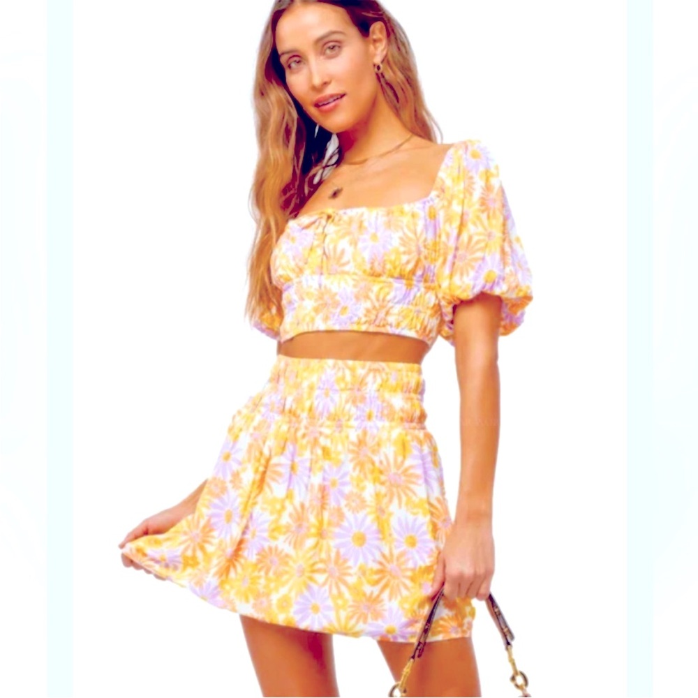 L*Space Jax Lined Floral Mini Skirt Small Size S Summer
Feminine Preppy